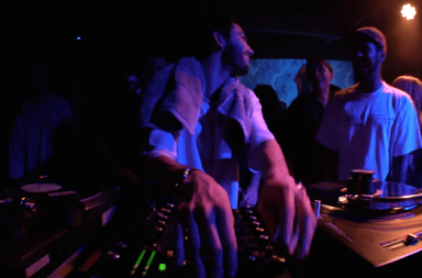 Photo of set Dan Shake.