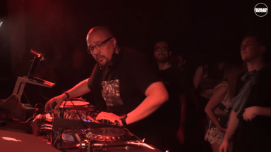 Photo of set dBridge.