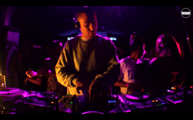 Photo of set Lamont.