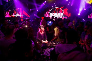 Photo of set Maya Jane Coles.