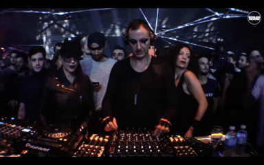 Photo of set Dubfire.