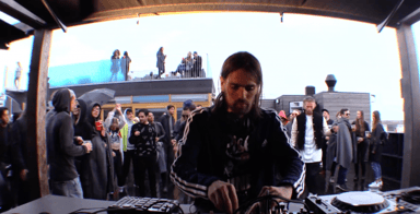 Photo of set Orang Volante.