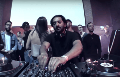 Photo of set Paul Purgas.