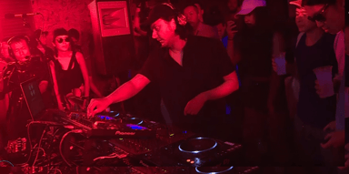 Photo of set Simon B.