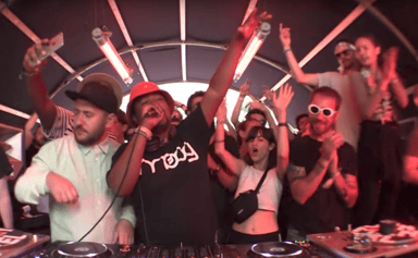 Photo of set Byron the Aquarius.