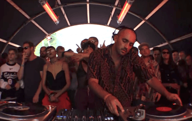 Photo of set Deniro.