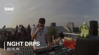 Photo of set NGHT DRPS.