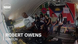 Photo of set Robert Owens.