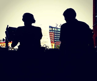 Photo of set a/jus/ted.