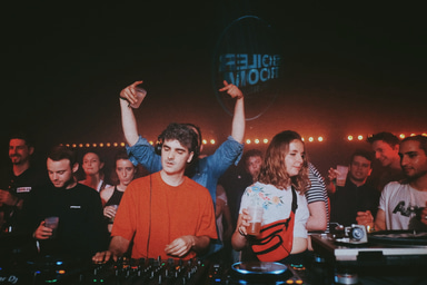 Photo of set Cleveland.