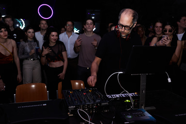 Photo of set µ-Ziq.