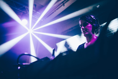 Photo of set Julio Bashmore.