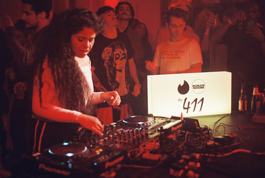 Photo of set Aisha Zoe.