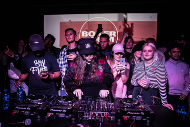 Photo of set Kay Faith.