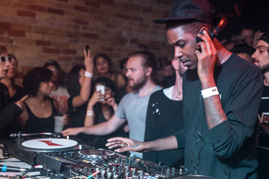 Photo of set Funkineven.