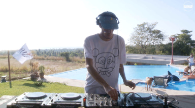 Photo of set Mock The Zuma.