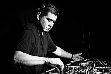 Photo of set Rolando.