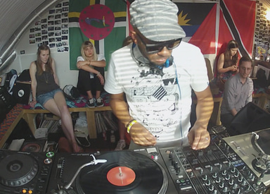 Photo of set Nightmares On Wax.