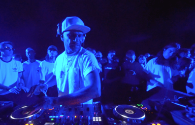 Photo of set Goldie.