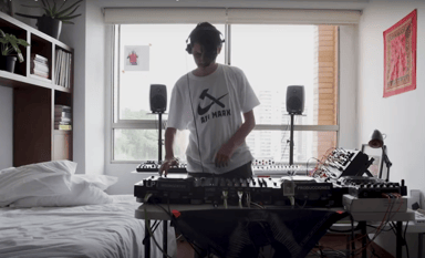 Photo of set Verraco.