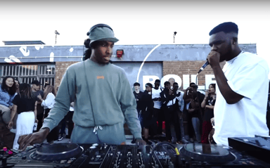 Photo of set Shaun Sky.