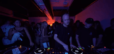 Photo of set Craigie Knowes.