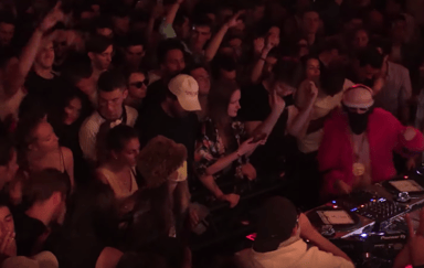 Photo of set MÉZIGUE.