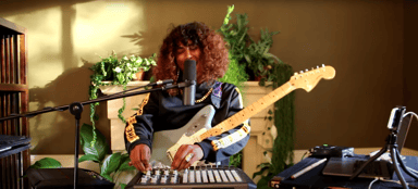 Photo of set Fehdah.