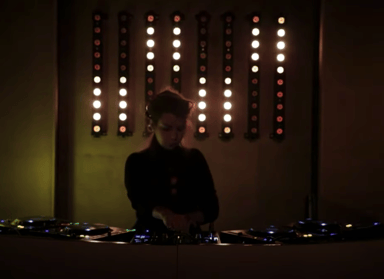 Photo of set Liliane Chlela.