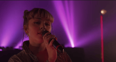 Photo of set Gemma Dunleavy.