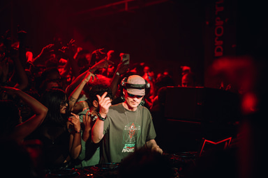 Photo of set DJ ADHD.