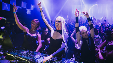 Photo of set Cherolainne b2b Gezender.