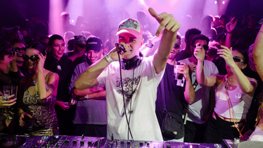 Photo of set Chico Blanco.