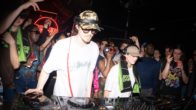 Photo of set Chloé Robinson b2b DJ ADHD.