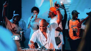 Photo of set DJ Lutonda.