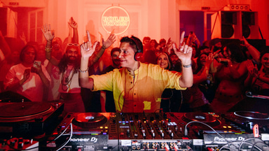 Photo of set DJ Ritu.