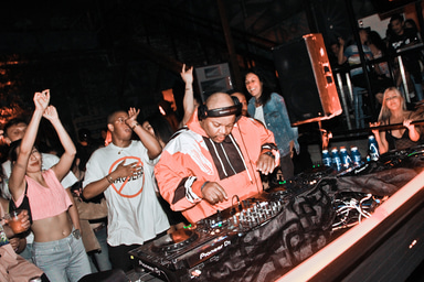 Photo of set DJ Slugo.