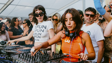 Photo of set evin b2b ferrari rot.