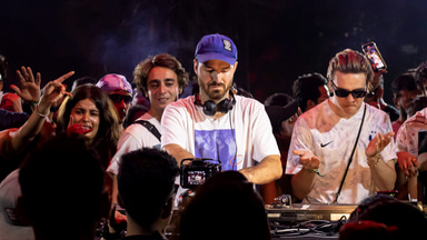 Photo of set Guy Contact.