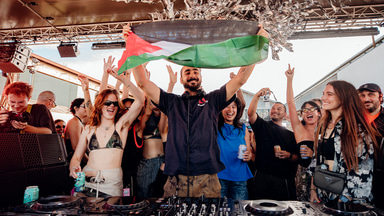 Photo of set Moktar.