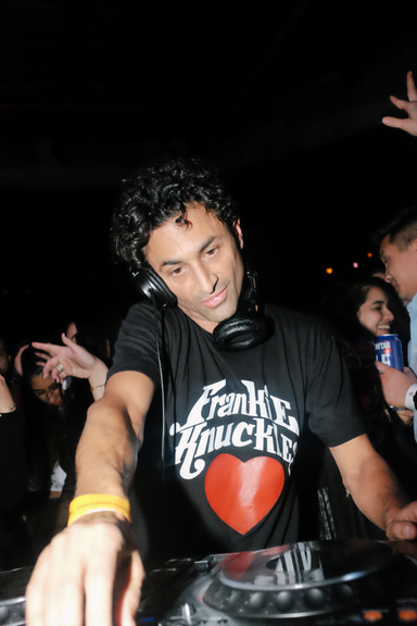 Photo of set Nickodemus.