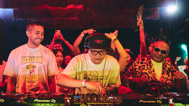 Photo of set Pleasure.