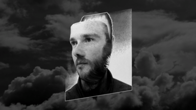 Photo of set Rian Treanor.