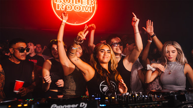 Photo of set SABRINA.