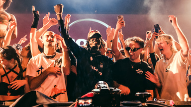 Photo of set Sam Alfred.