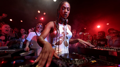 Photo of set Slim Soledad.