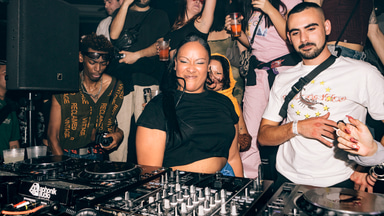 Photo of set softchaos.