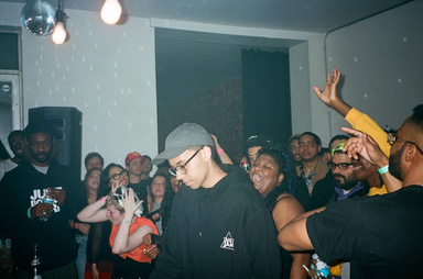 Photo of set Swisha.