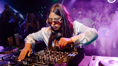 Photo of set Tayhana.