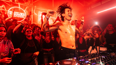 Photo of set Winson.